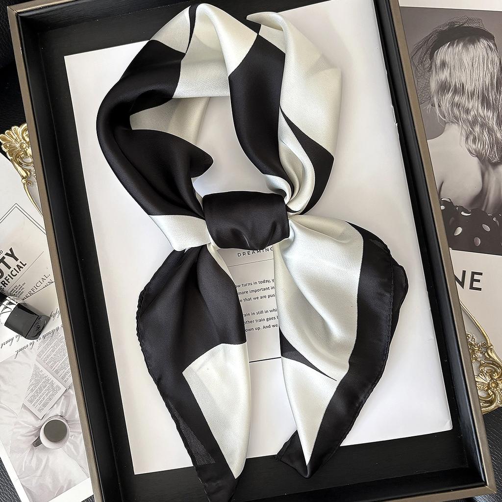 New Literary Fashionable Bandana Imitation Silk 70*70Cm Temperament Square Scarves Women SpringSummer Soft Satin Scarf