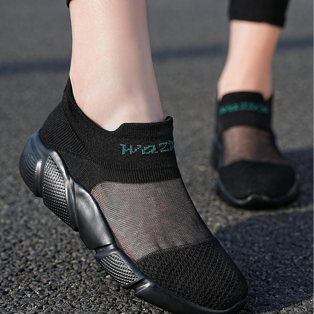 2024 Women's Breathable Mesh Sneakers: Lightweight, Soft Sole, Casual Travel Shoes