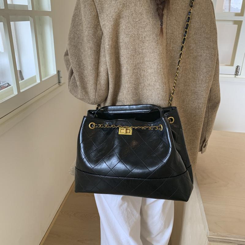 2025 Large-capacity Portable New Product Bag Women's Autumn and Winter Chain Large Bag Tote Bag Commuter Versatile Underarm Bag