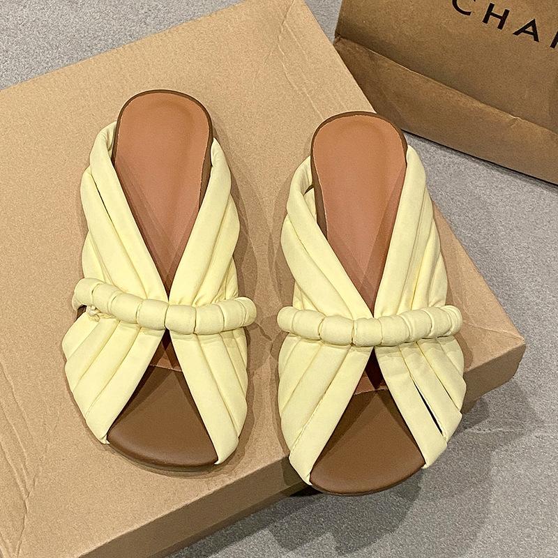 2025 summer new flat-bottomed soft-bottomed cool slippers women's summer wear one-word slippers fish mouth leather square head cool slippers