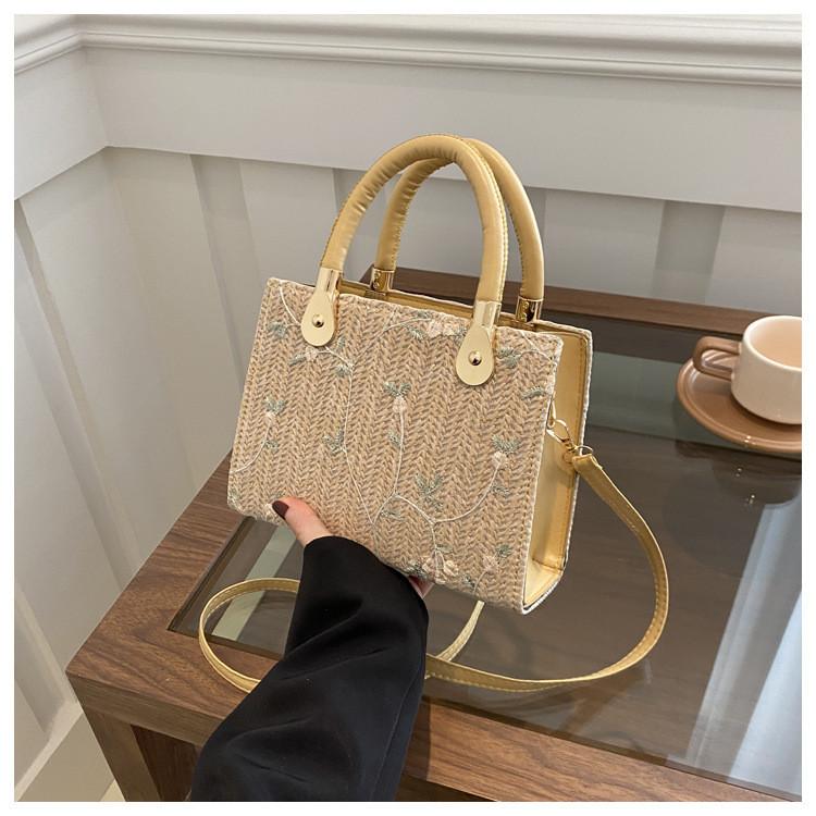 

Chic Woven Handbag Small Square Bag For Women Perfect For Casual Outings In 2024 зеленого кольору хакі