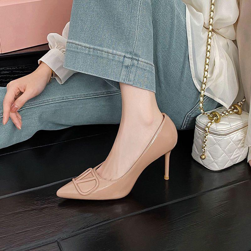 

French pointed temperament high heels 2025 spring and summer new nude one-word buckle light mouth can be worn outside single shoes 35