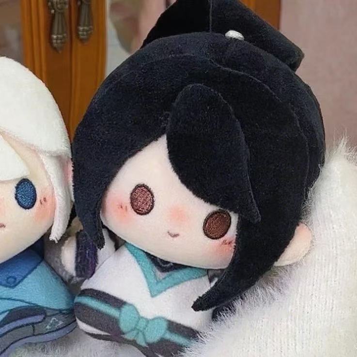 Valorant Plüschtier-Set mit Jett und Sage Niedliche Weiche Kuscheltiere Geeignet für Fans und Kinderspiel Baumwoll-Plüschfiguren 10cm