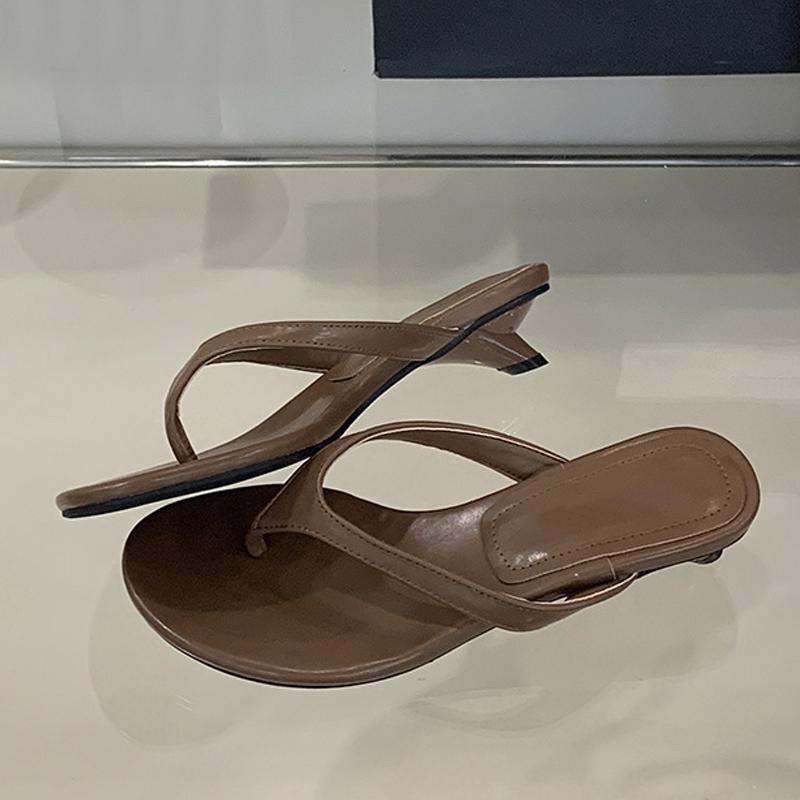 

2025 Лето Женские Шлепанцы Мода Узкий Ремешок Женские Повседневные Слайды Уличные Платье Низкий Каблук Пляжный Отпуск Вьетнамки Сандалии 35 коричневый