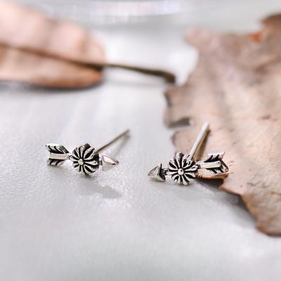 Retro Scout Flower Earrings Niche Design High-end Ear Bone Snails Pulled Ear Dresses