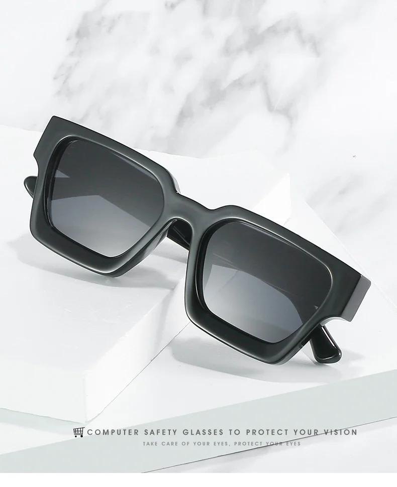 Occhiali da Sole Classici Quadrati Casual alla Moda Donna Uomo Vintage Eleganti Forma Ovale Sagomati Minimalisti Femminile Maschile