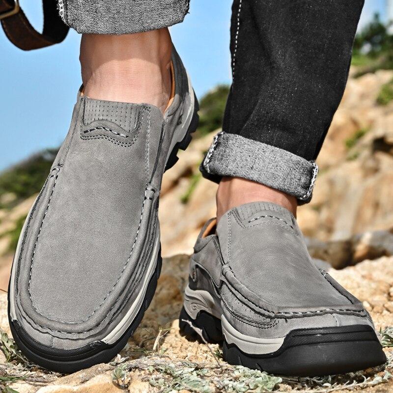 Men Casual Shoes Slip On Genuine Leather Sneakers Fashion Men Flats Autumn Shoes Black Comfortable Men Moccasins Flats
