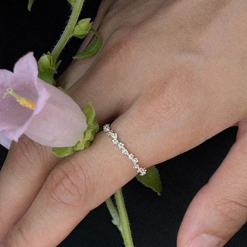 Baked Alaska Mini Flower Bouquet Ring 01