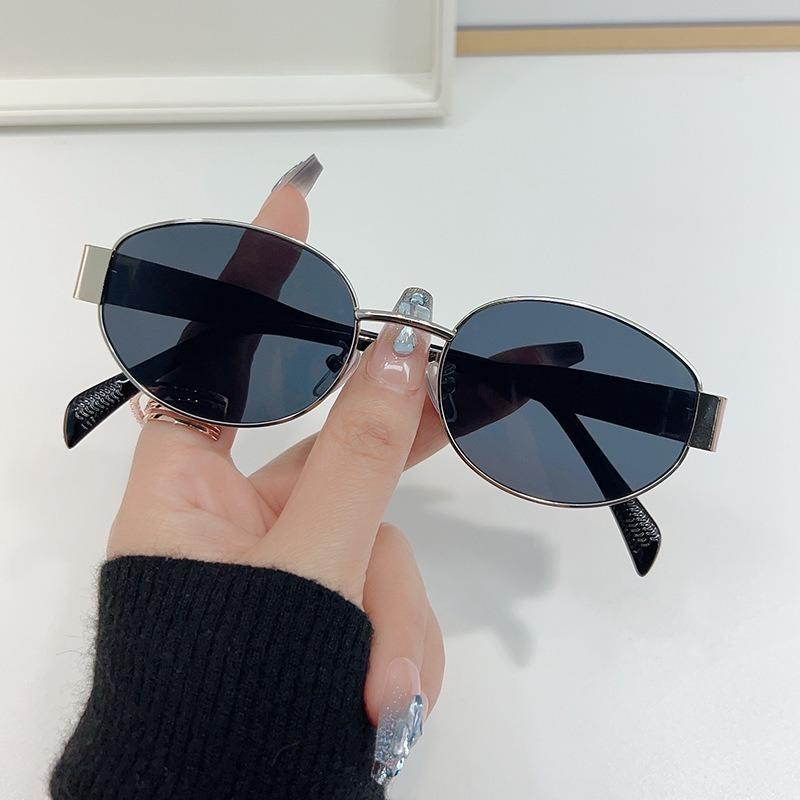 1pc Women's Oval Metal Fashion Glasses, Lightweight & Durable, Ideal for Casual Wear & Stylish Accessories.
