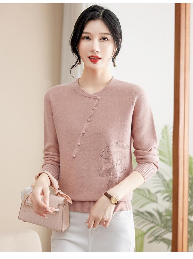 2026 Autumn/Winter Plus Size Knit Tops for Mothers, Base Layer Shirts for Middle-aged & Elderly Women, Wedding Banquet Sweaters