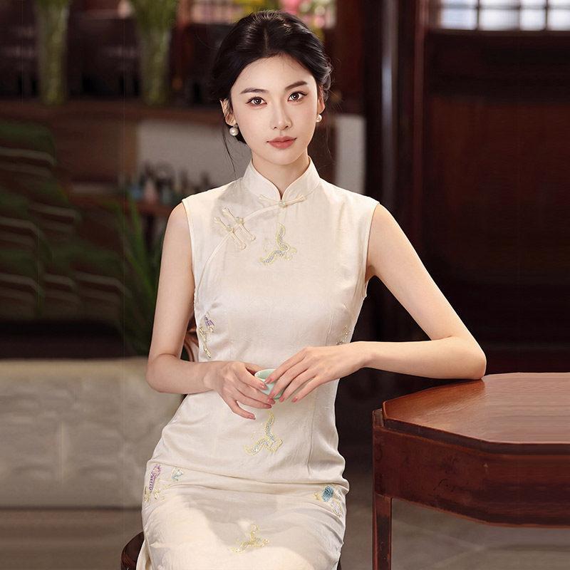 Embroidery sleeveless national style new Chinese style Suzhou long cheongsam improved young 1011 new women's high sense summer