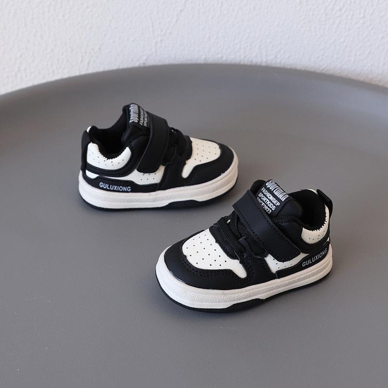 Non-Slip Breathable Shoes for 0-6-Year-Olds: Soft Sole Toddler & Children's Sports Board Shoes for Boys & Girls