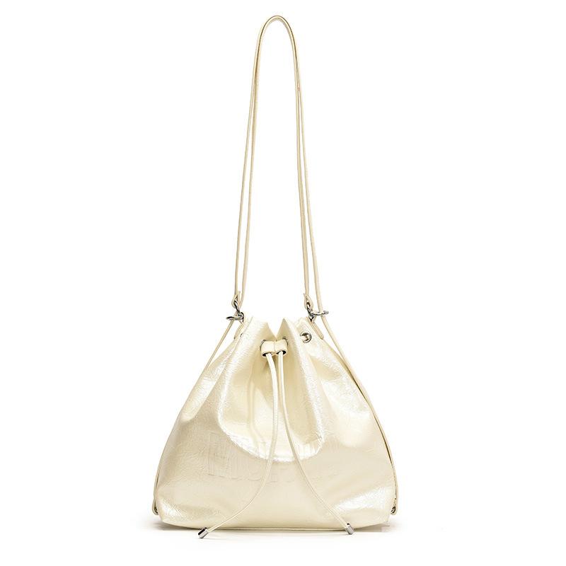 Silver travel backpack women's 2025 new high-end shoulder bag large-capacity commuter bucket bag multi-purpose backpack