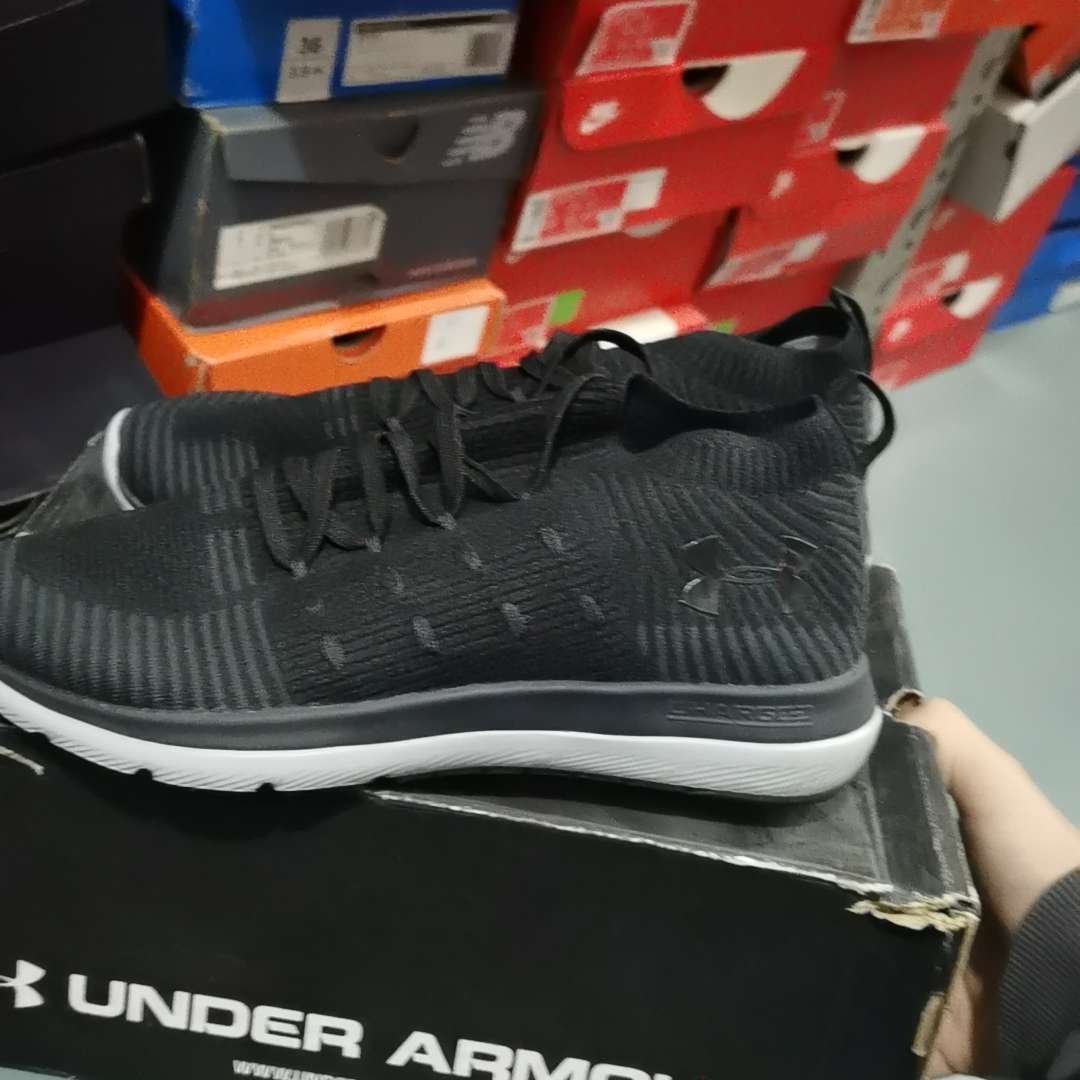 Under Armour HOVR Phantom SE Black White Men 3019874-001 46