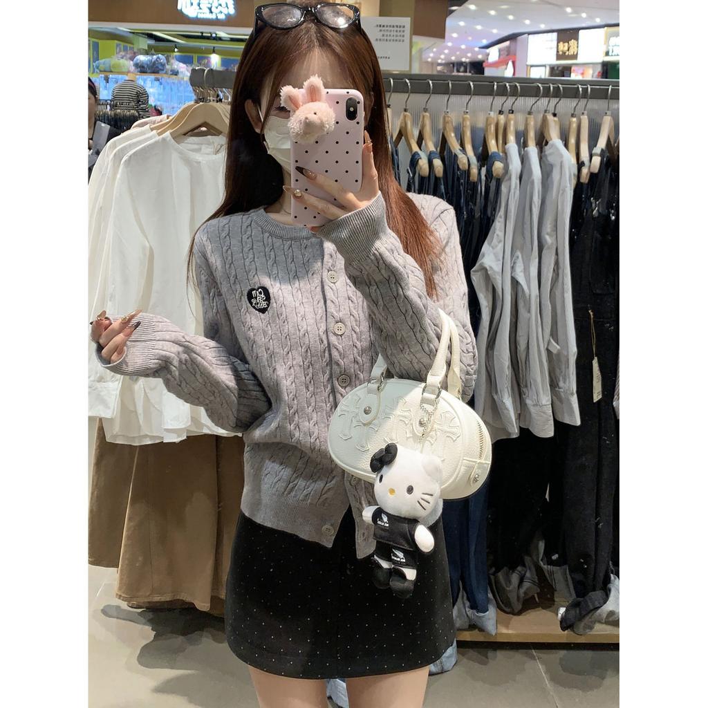 Navy Blue White Round Neck Twist Embroidered Knitted Sweater for Women's Spring and Autumn Small Design Sweater Jacket