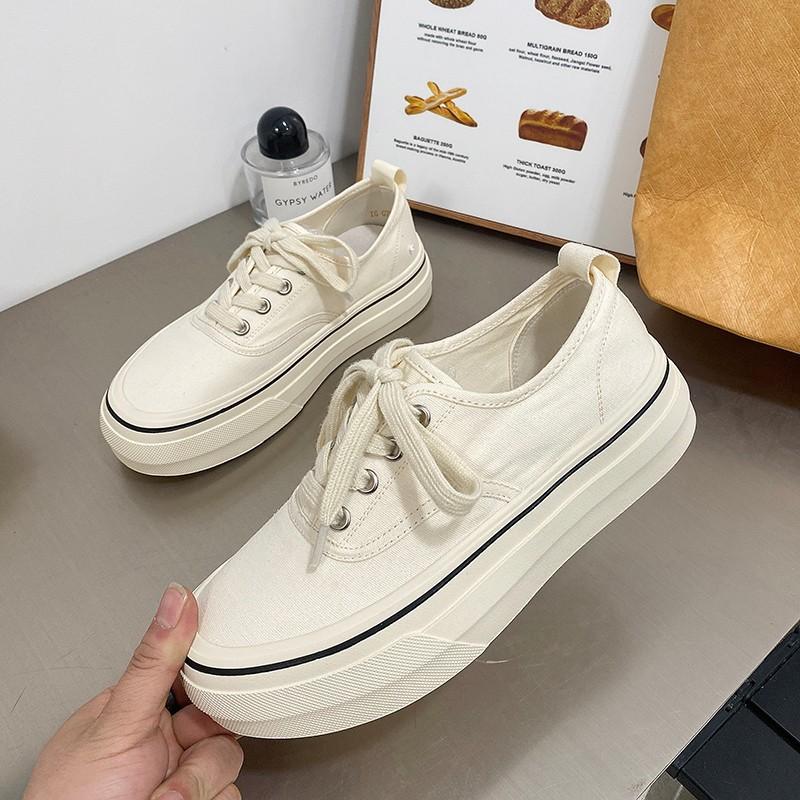 Canvas women's shoes new thick-soled white one-pedal versatile, not tired, inner height increase casual board shoes, white shoes