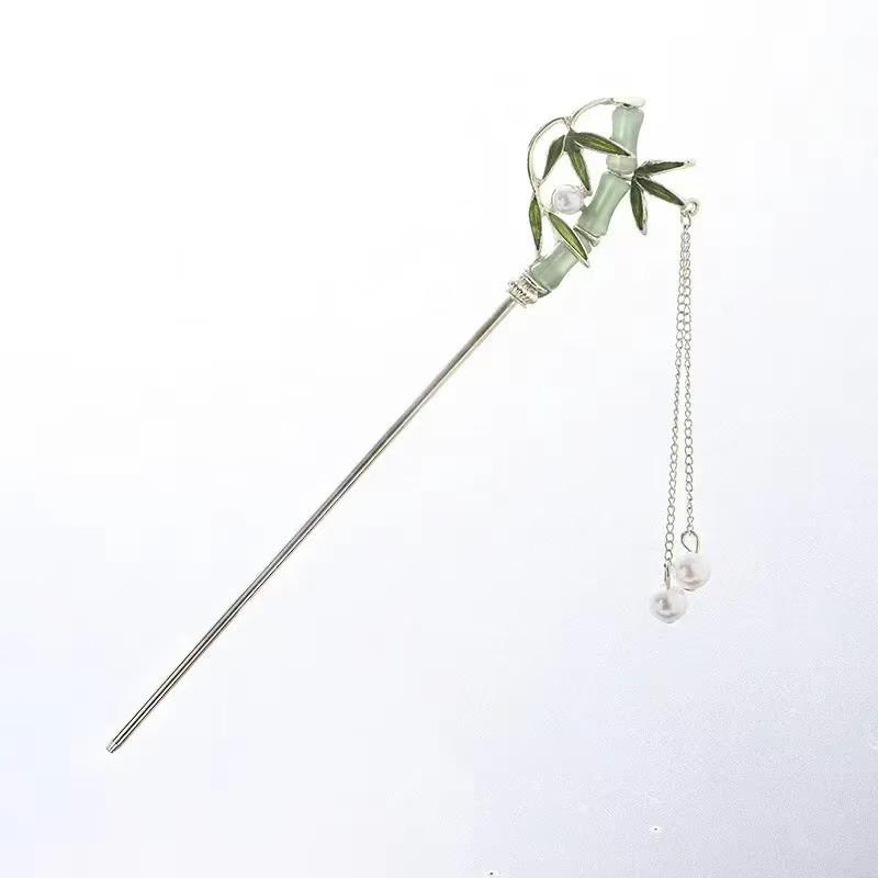 High-End Diamond Tassel Lotus Hairpin with Pearls and Flower Design
