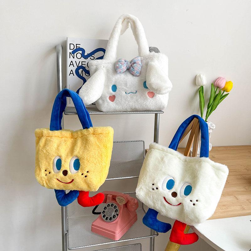 2025 autumn and winter new soft and cute plush small foot bento bag, cute and small girl portable lunch lunch box bag