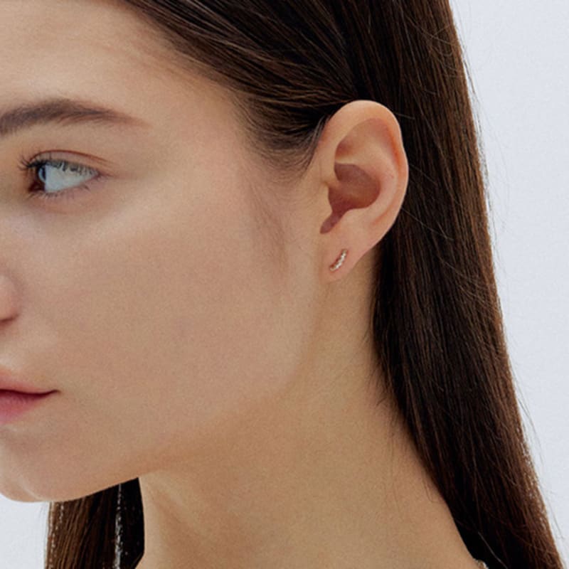 LUMIAH SIMPLE THREAD EARRINGS