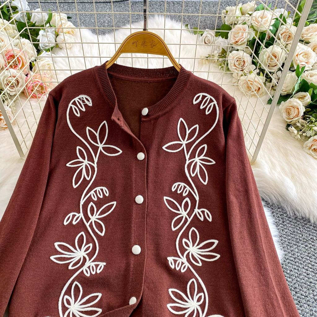 Autumn Winter Women O-neck Vintage Embroidery Flower Knitted Sweater Single Breasted Cardigans Tops