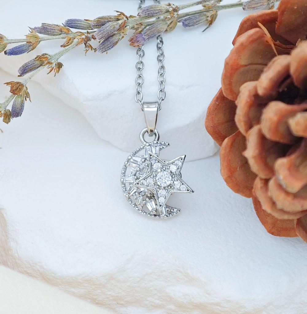 Collana da Donna Collana Farfalla Amore Rotante Accessori Versatili da Donna