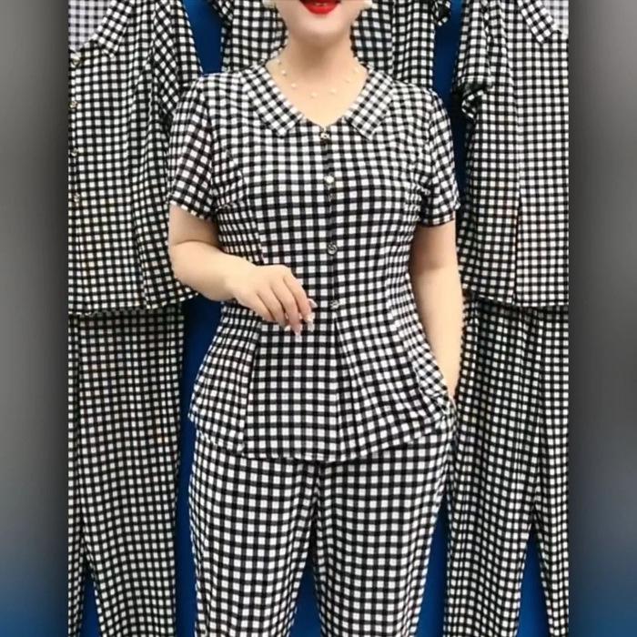 Maternity Summer Short Sleeve Two-Piece Set: Loose, Stylish Flaw-Hiding Plaid Top with Casual Pants
