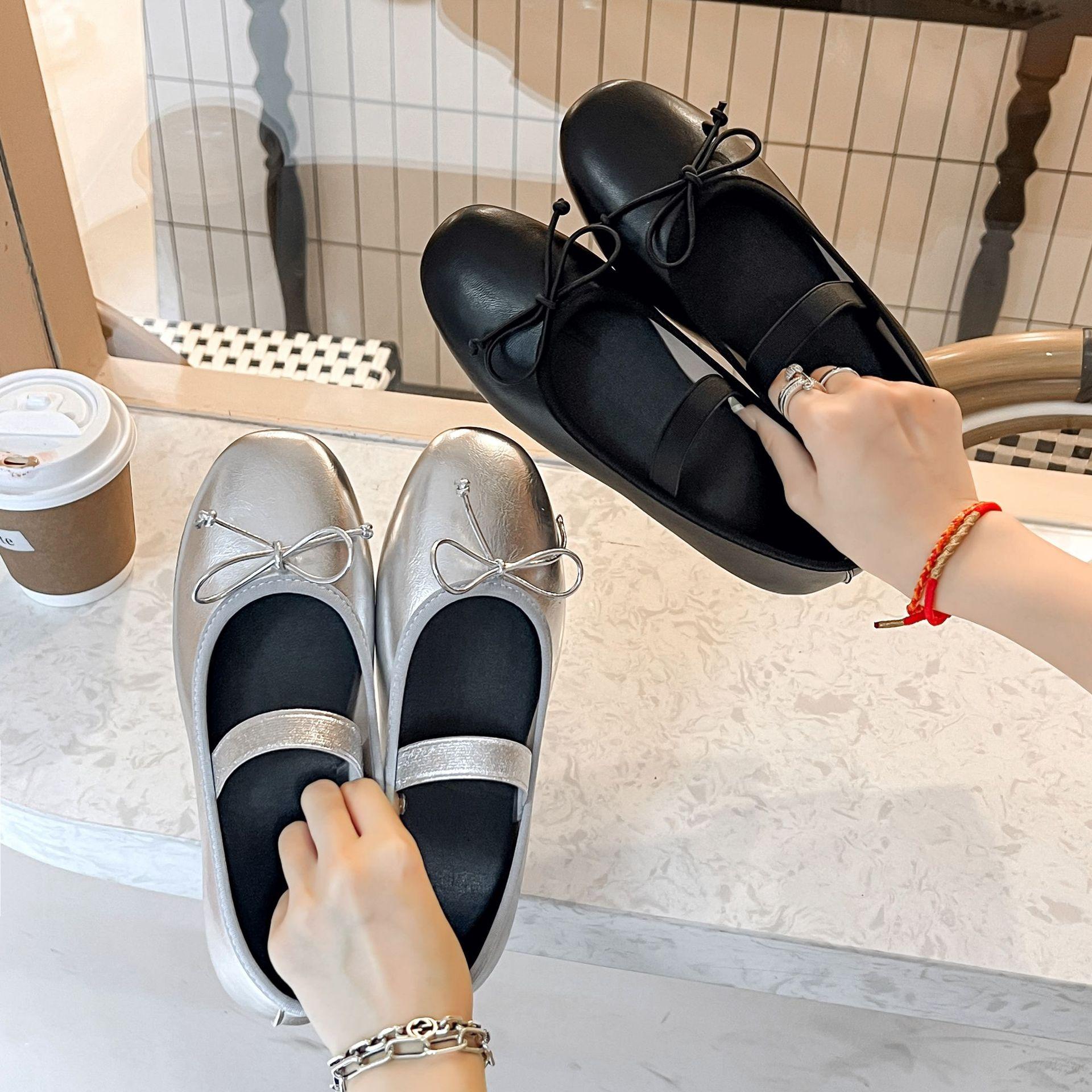 

Bow round head ballet shoes wear new shallow mouth soft sole flat bottom beanie shoes women s shoes 40 чорний