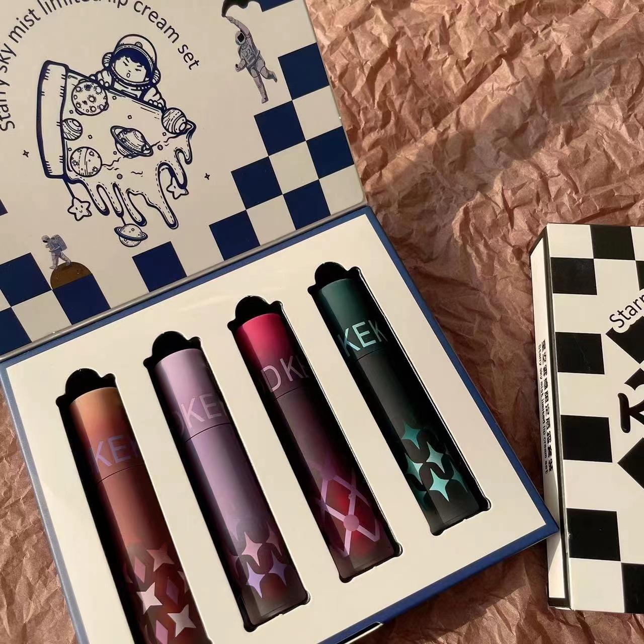 

Крем-пудра для губ «Звездное небо», бархатная матовая нишевая помада, голубиная кроваво-красная антипригарная чашка, глазурь для губ для женщин 2.5g