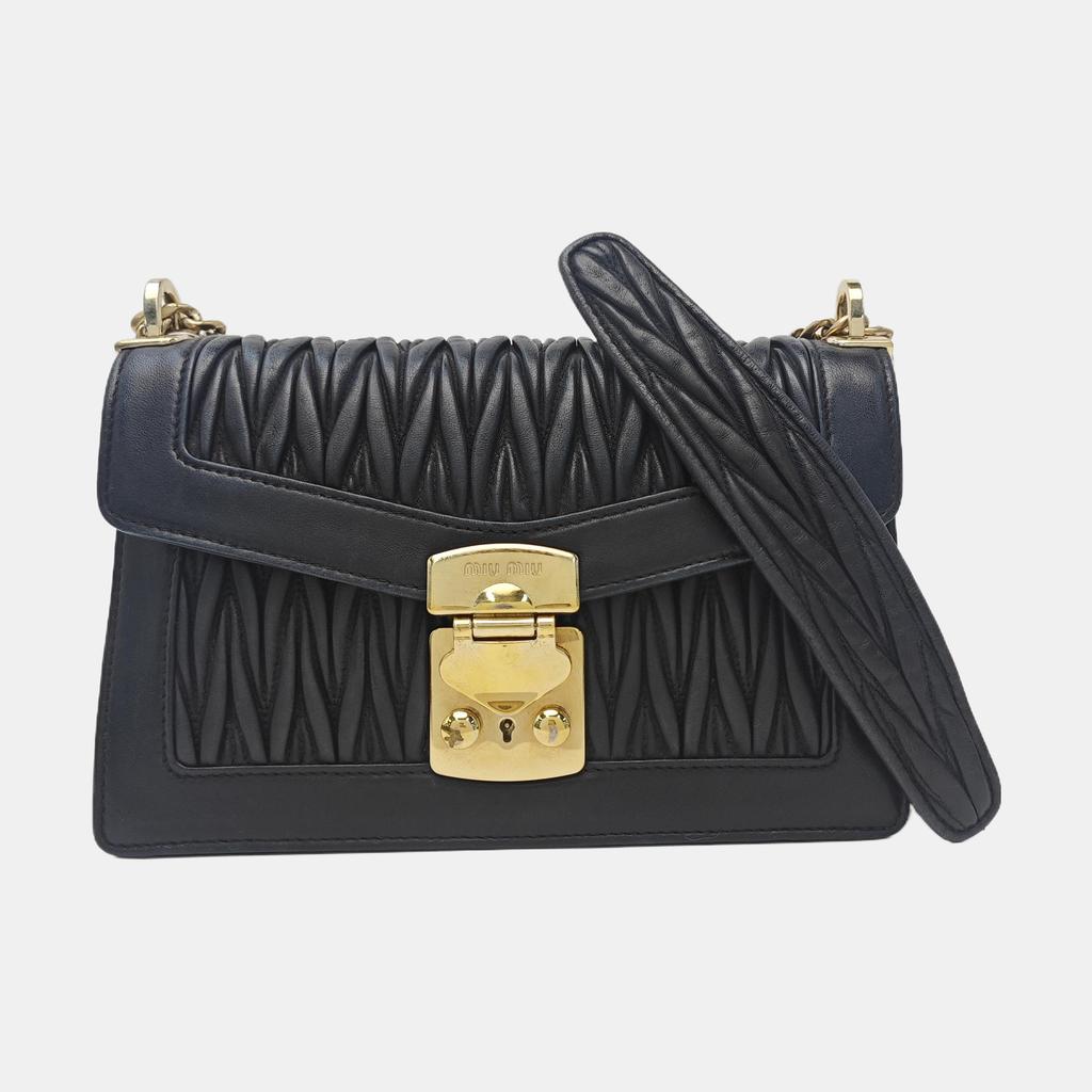 [Pre-Owned] Miu Confidential Smooth Edged Elegant Metal Lock Clasp Lambskin Envelope Crossbody Shoulder Bag - Very Good #1PLWY0U