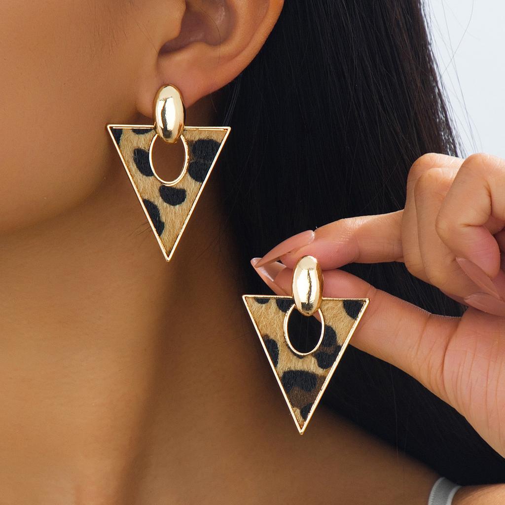 Rock Grunge Brown Leopard Print Punk Charm Earrings for Women Sexy Fashion Accessories New Leopard Print Earrings Y2K Zircon