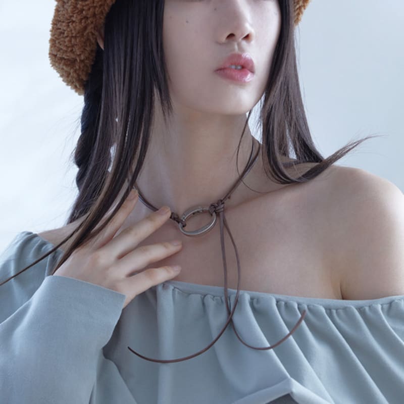 Kitschic Karabiner necklace_Brown