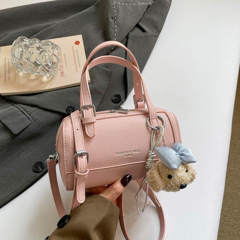 Fresh and Minimalist Handbag, Spring New Korean Niche Shoulder Bag, Large Capacity Commuting Bag, Crossbody Bag