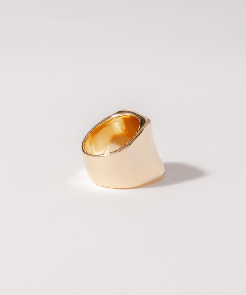 Novice Tokyo Rectangle Volume Ring / Gold