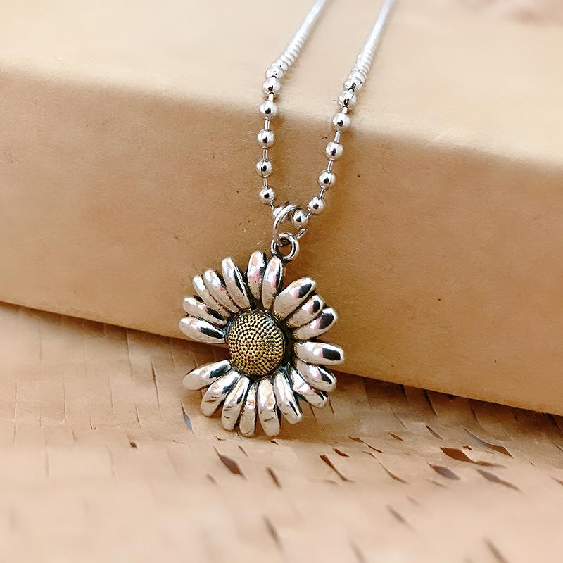 Small daisy necklace pendant Korean sun flower clavicle chain simple female  pendant jewelry