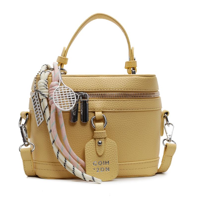 Spring and Summer New High-end Texture Temperament Portable Box Bag Fashionable Versatile Niche Commuting Foreign Style Messenger Bag Women