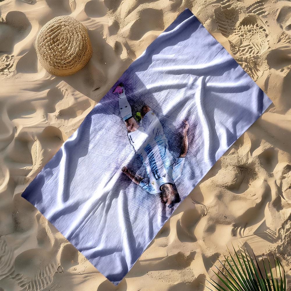 Dynamic Soccer Action Beach Towel Super Soft Microfiber Quickdry Fabric Comfortable Lightweight Suitable for Swimming, Gym, Camping, Yoga Vacation