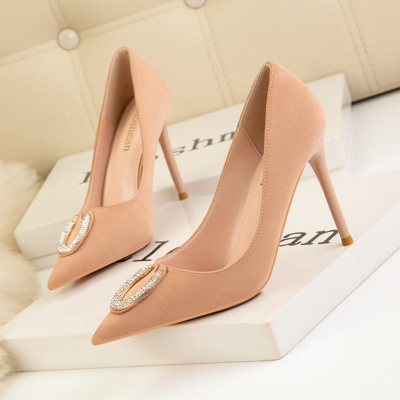 Fashion Newest Kitten Heels Metal Rhinestones Woman Pumps Wedding Shoes High Heels Shoes Black Apricot Sexy Party Shoes Large size 41