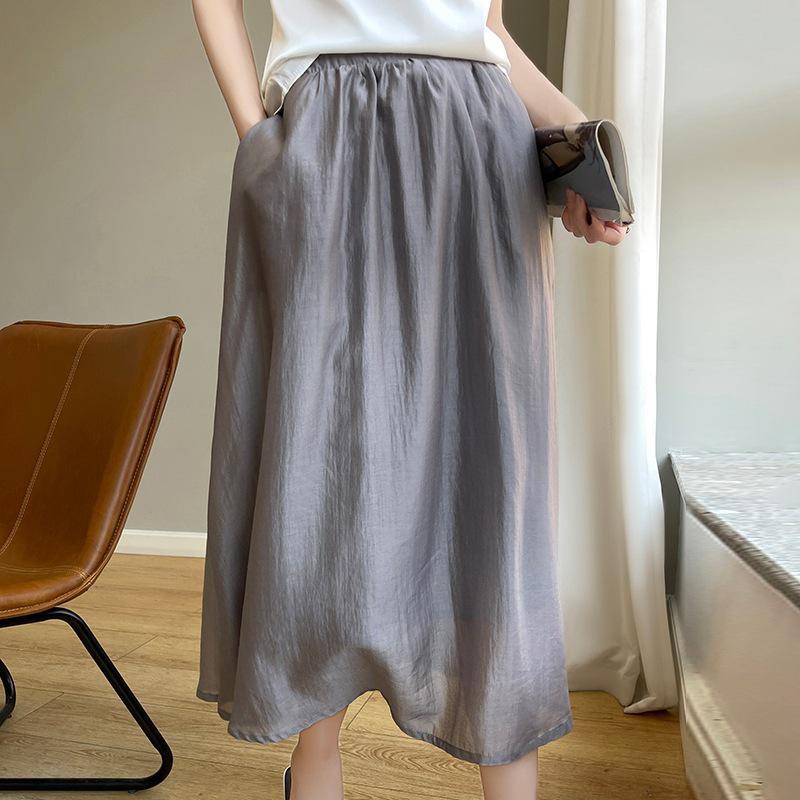 

Женская летняя А-силуэтная юбка миди из шелкового сатина - С высокой талией, Однотонная M