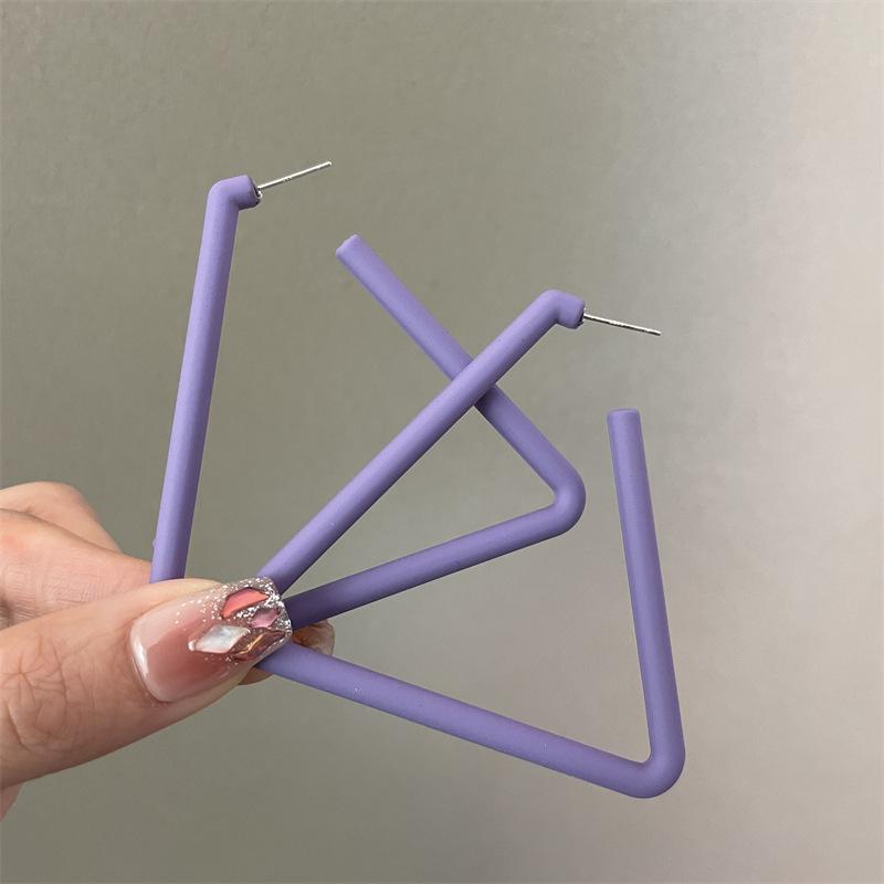 New Color-expanding Triangular Rubber Paint Texture Personalized Earrings for Women