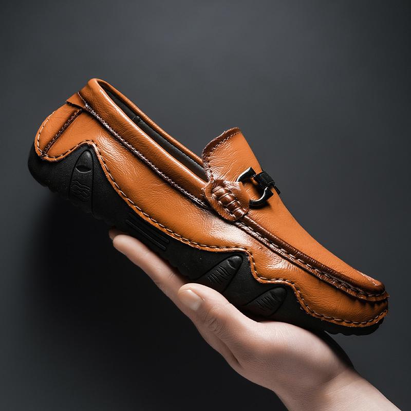 New Loafers Men Big Size Leather Moccasins Casual Shoes Outdoor Mens Driving Shoes Slip on Men Lazy Shoes Leisure Walk Moccasins
