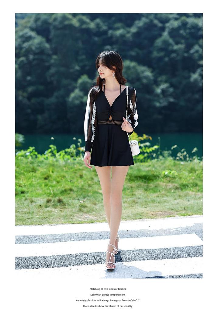 Women's 2022 Slimming Skirt-Style One-Piece Swimsuit: Conservative, Belly-Covering, Bubble Hot Spring, Small-Chest Support.