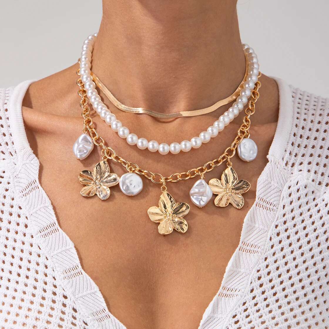 

PuRui Trendy Gold Color 3Pcs/Set Alloy Choker Necklace for Women Petal Imitation Zircon Beads Pendant Luxury Aesthetic Zircon