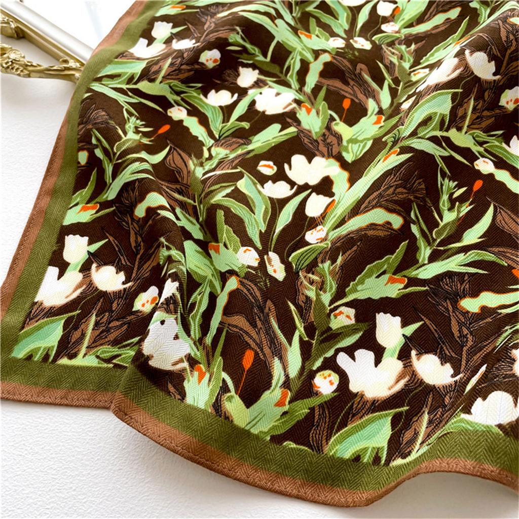 Small Square Scarf with Floral Print for Modern Women Soft & Breathable Bandana Scarves Daily Party Wear Neckerchief