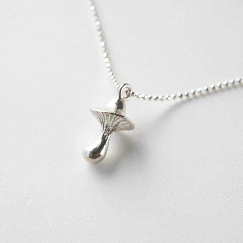MERRYMOTIVE [Silver] Mushroom Pendant Necklace