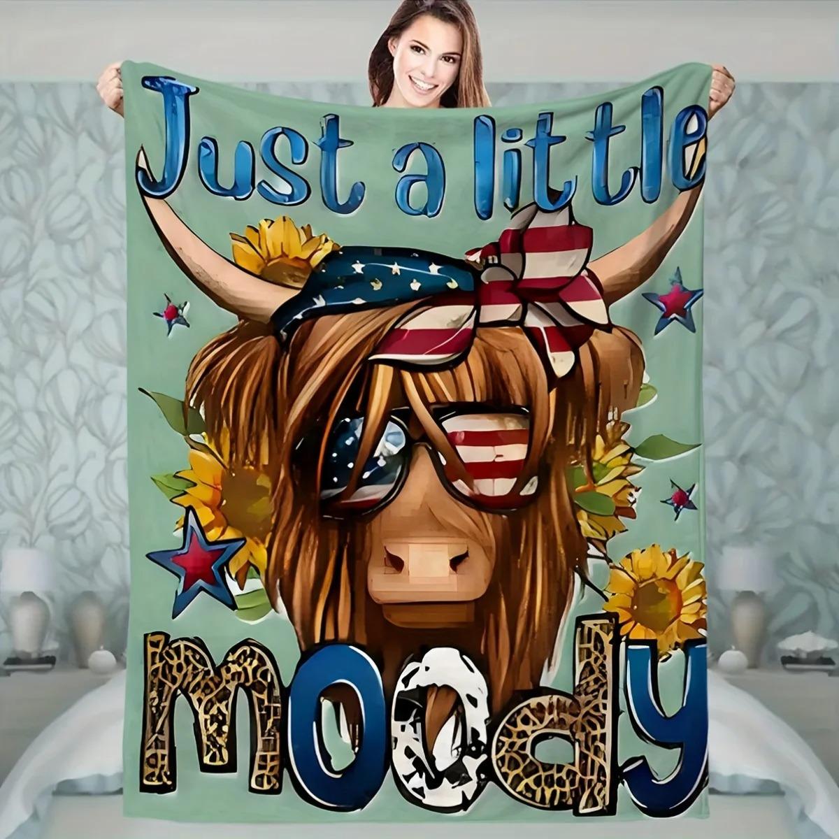 Highland Cow Flannel Throw Blanket, Soft Cozy Shawl for Sofa Bed, Contemporary Animal Print All Season, Ideal Gift for Adults 70x100cm