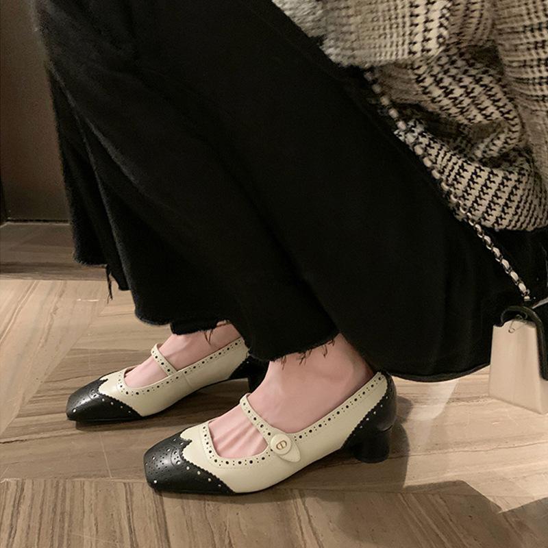 

Туфли Мэри Джейн с квадратным носком, резной пряжкой и толстым каблуком, маленькие ароматные стильные женские туфли Мэри Джейн