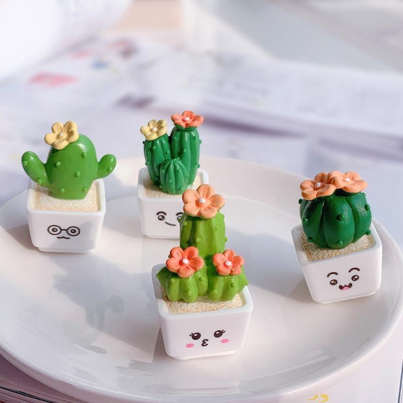 4Pcs Mini Resin Cactus Figurines Lightweight Portable Artificial Plant Ornaments for Travel Desk Decor