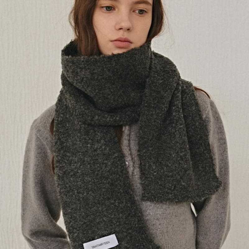 YAN13 FLUFFY DEEP MUFFLER_CREAM