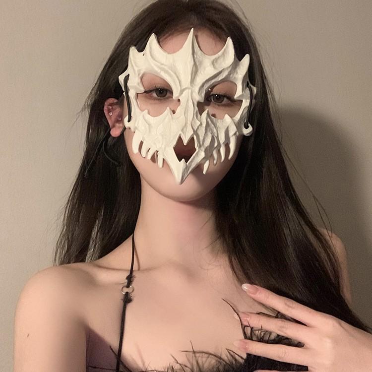 Halloween mask costume party with makeup costume-cosmetically transformed face mask, costume accessories,half-face lace-edged feather headpiece,mask