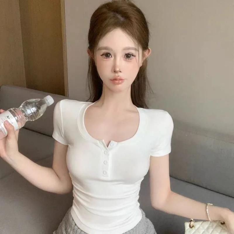 Women s Henley Neck Button-Front Short Sleeve Fitted T-Shirt S